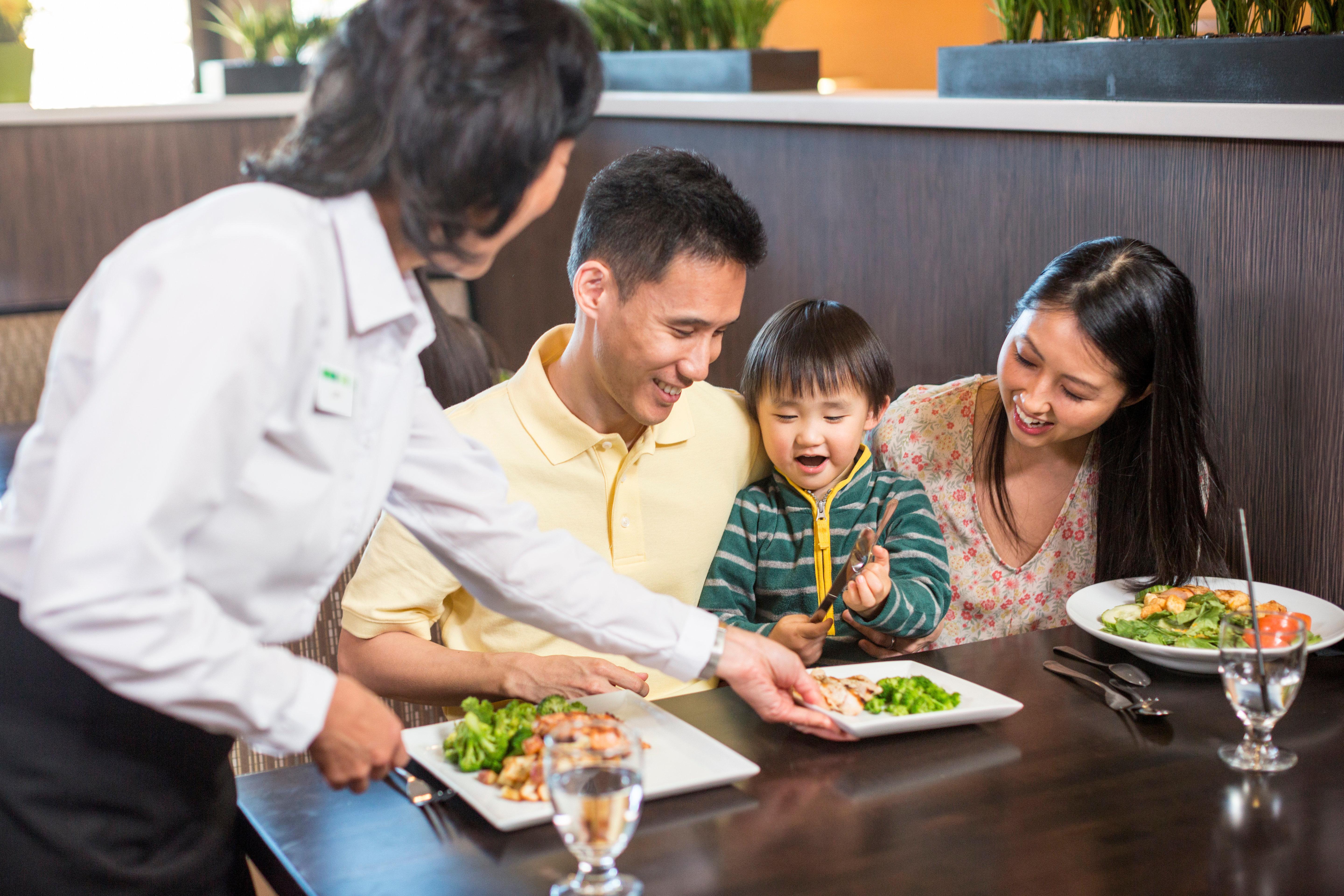 Holiday Inn - Columbus By Ihg Esterno foto